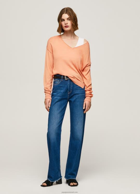 d7a0d7a9d799d79d_4n8xb241_pepe_jeans_d790d7a4d7a8d7a1d7a7_d792d7a8d7a1d799_d791d792d796d7a8d794_d7a8d792d795d7a2d794_d791d7a7d79.jpg נשים 4N8XB241 Pepe Jeans אפרסק ג'רסי בגזרה רגועה בקו צוואר V – תמונה 1